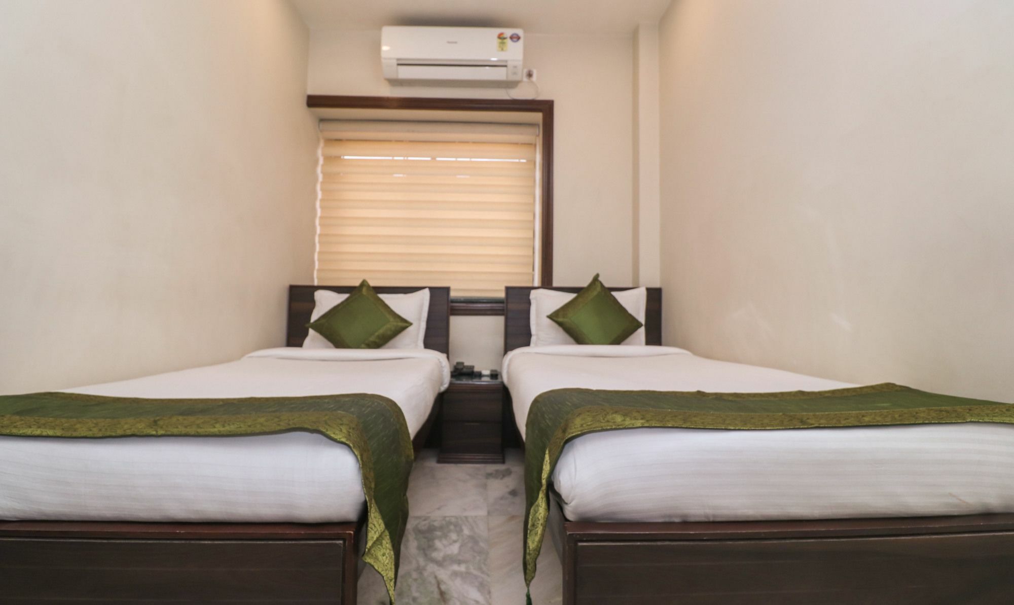 Capital O 8318 Beeu Guest House Liluah Exterior photo