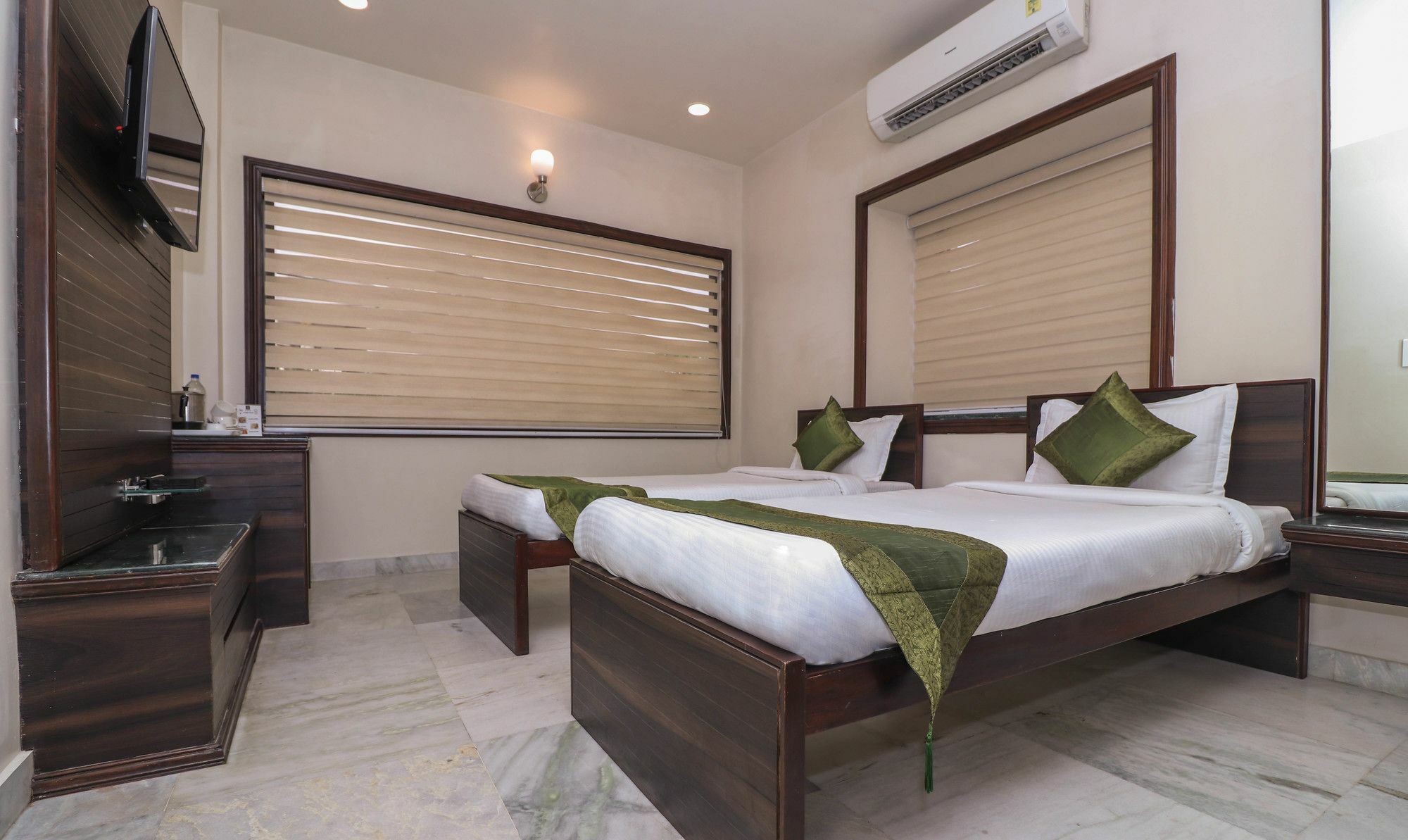 Capital O 8318 Beeu Guest House Liluah Exterior photo